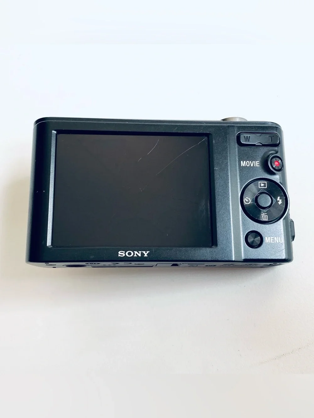 Sony CyberShot DSC-W800 Compact Digital Camera in Black with LCD Screen Broken